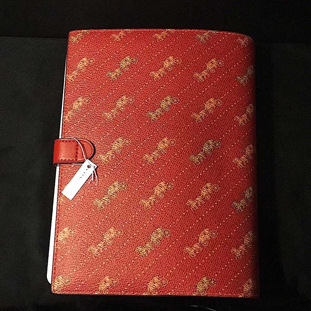 COACH -NOTEBOOK W/DIAGONAL HORSE & CARRIAGE PRINT - Picture 11 of 12